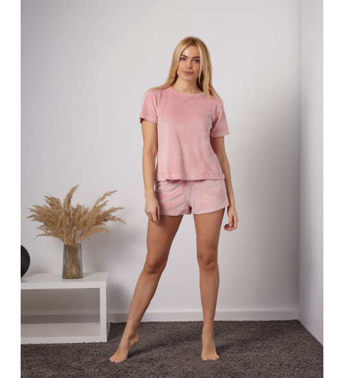 Домашній жіночий велюровий костюм: футболка і шорти