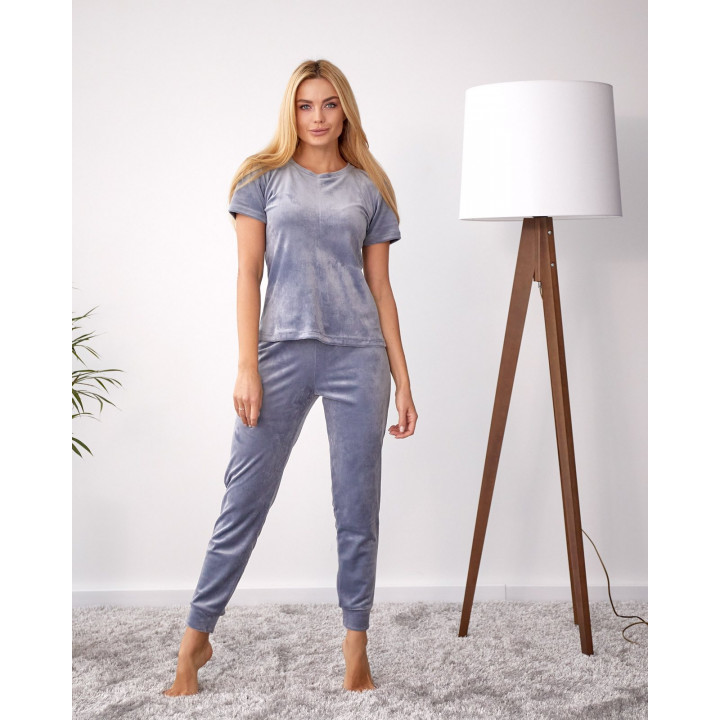 Домашній жіночий велюровий костюм: штани і футболка