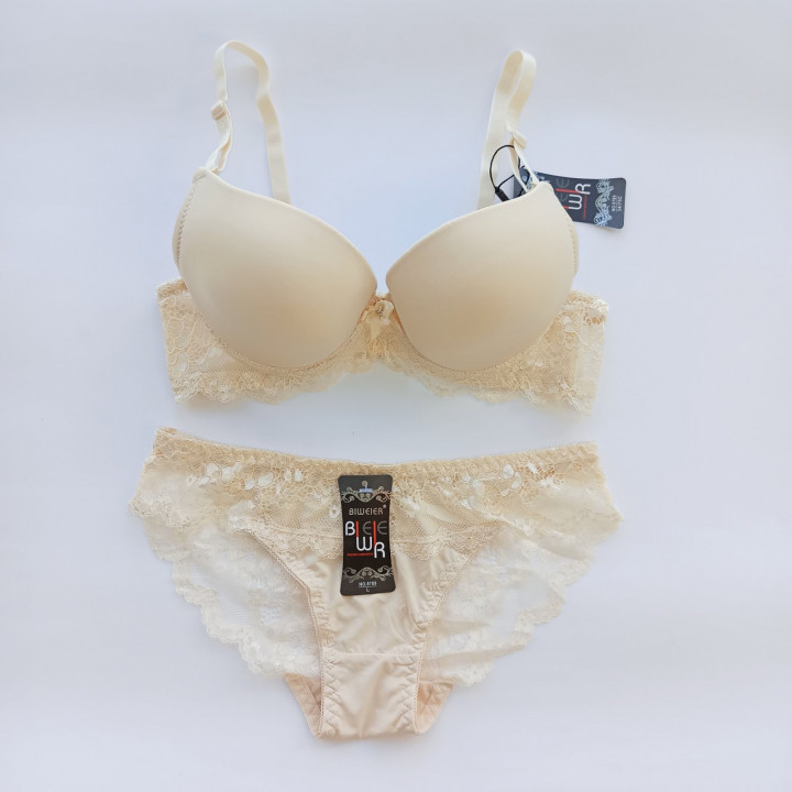 Комплект жіночої білизни гладка чашка С Bieweier 