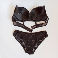 Комплект жіночої білизни чашка В WeiyeSi