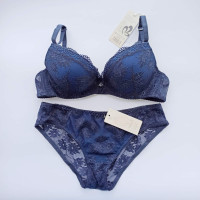 Комплект жіночої білизни чашка В WeiyeSi